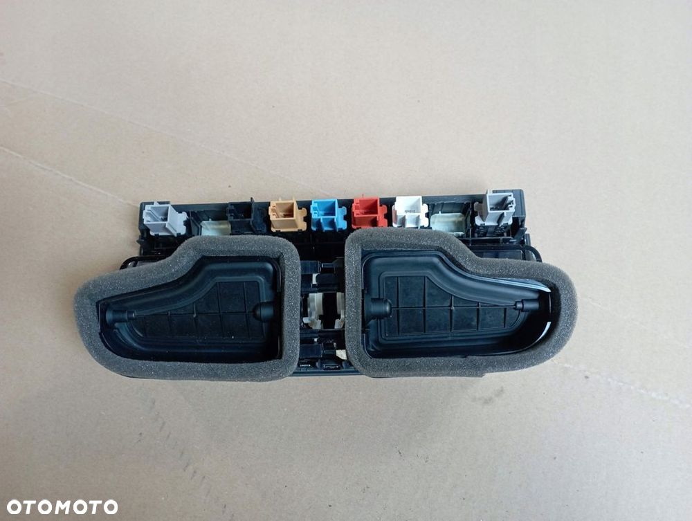 VW POLO 6C KRATKI NAWIEWU KRATKA ŚRODEK 6C0819728 - 3