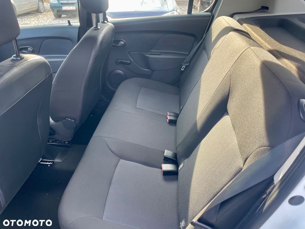 Dacia Sandero 1.2 16V - 25