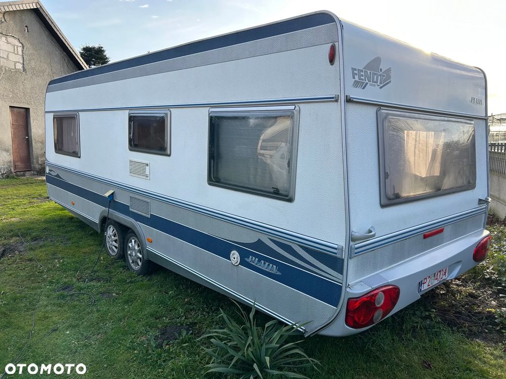 Fendt 650 z dużym przedsionkiem, prysznic - 5