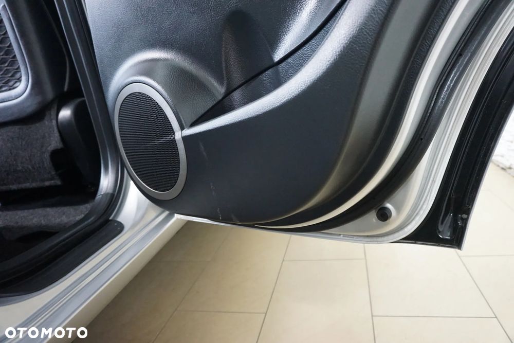 Toyota RAV4 2.2 D-CAT 4x4 Sol - 17