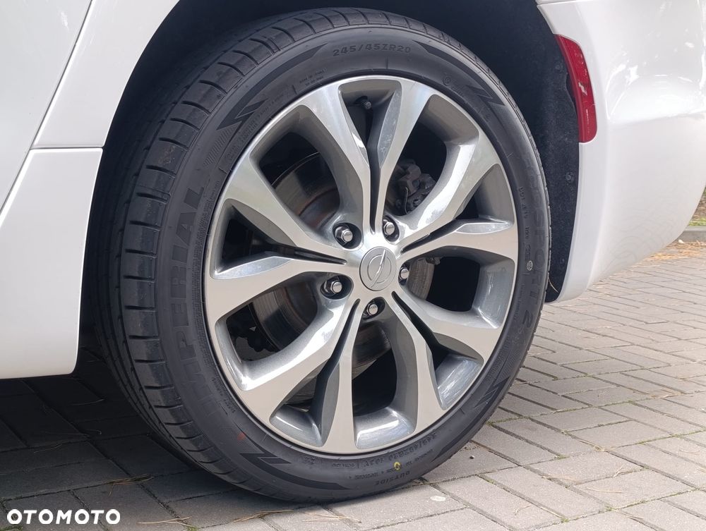 Chrysler Pacifica - 13
