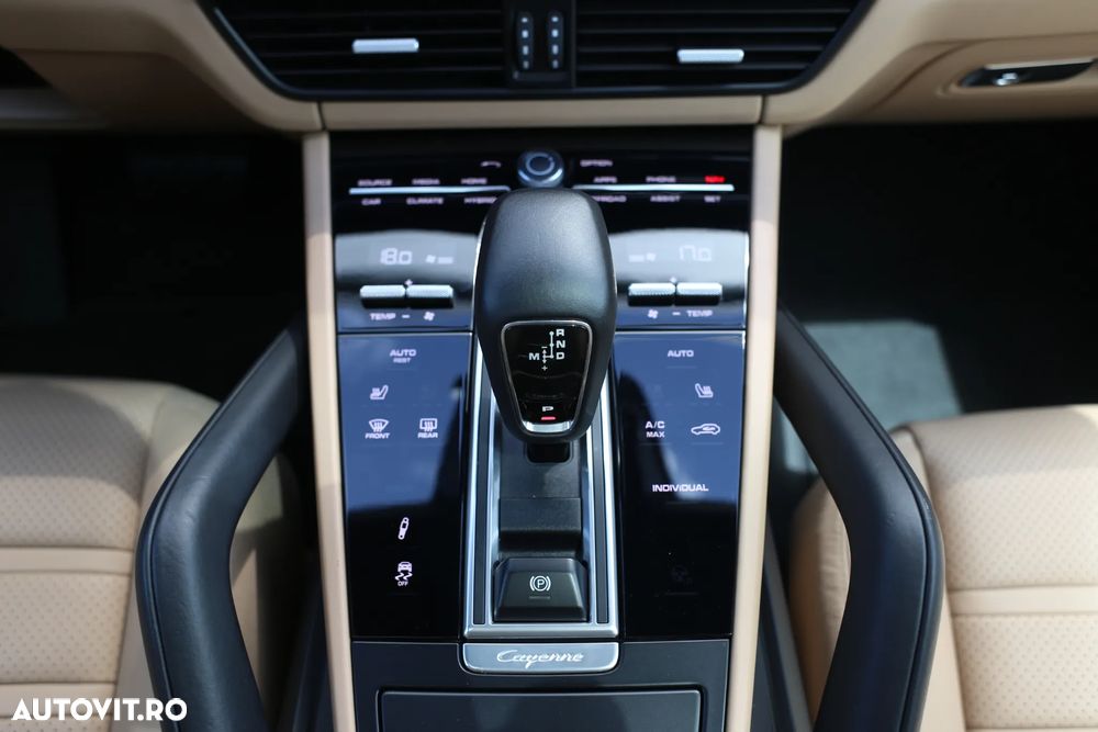 Porsche Cayenne Coupe E-Hybrid Tiptronic S - 8