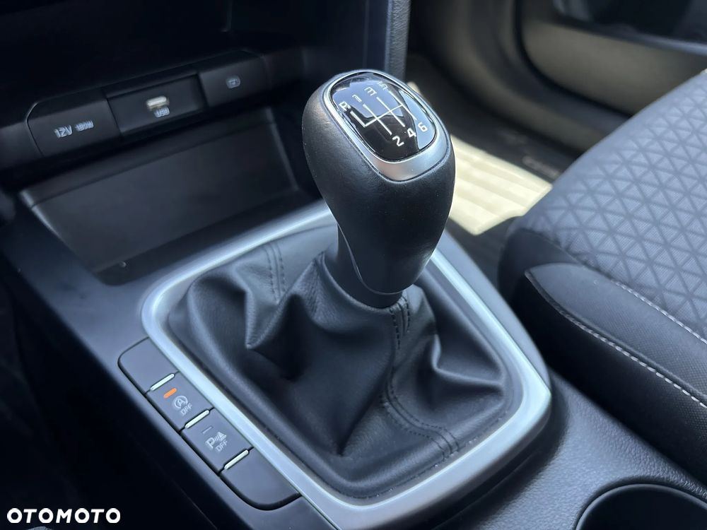 Kia XCeed 1.5 T-GDI M - 17