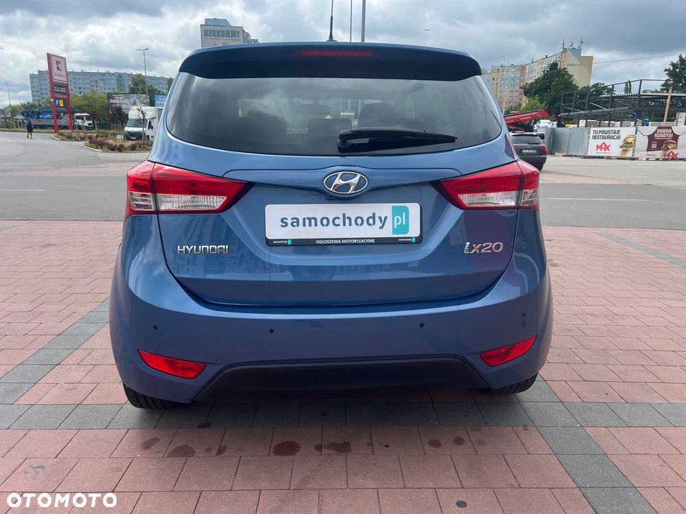 Hyundai ix20 1.4 Premium blue - 12