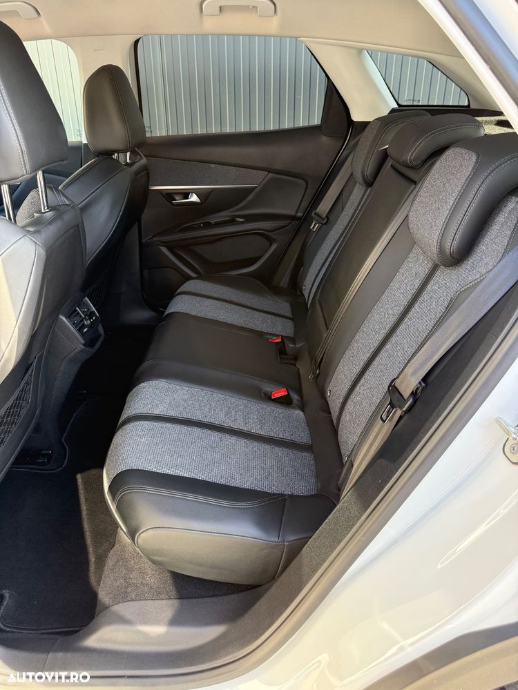 Peugeot 3008 BlueHDi 130 Stop & Start EAT8 Allure - 16