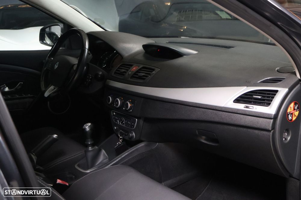Renault Mégane 1.5 dCi Dynamique - 5