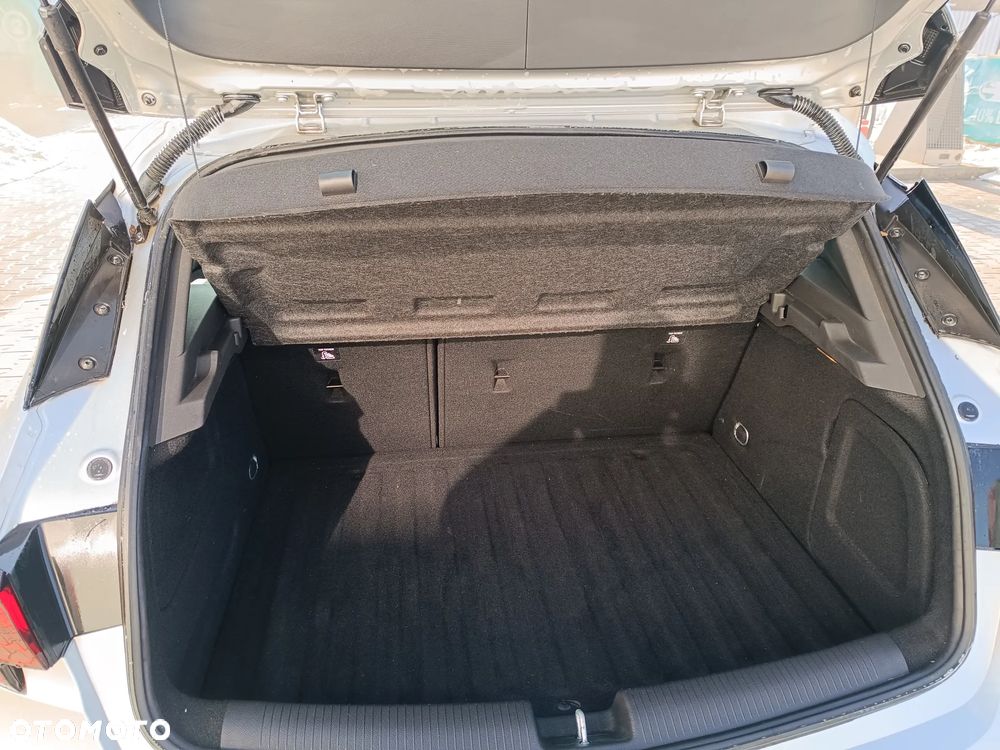 Opel Astra 1.2 T Business Elegance S&S - 19