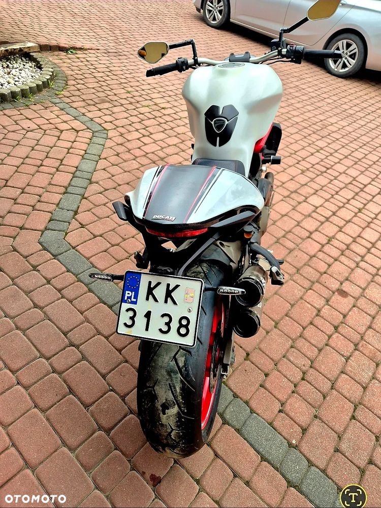 Ducati Monster - 11
