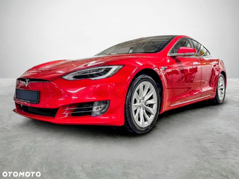 Tesla Model S - 2