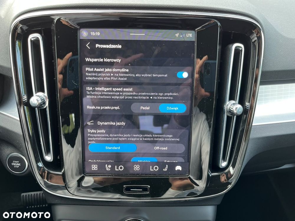 Volvo XC 40 - 24