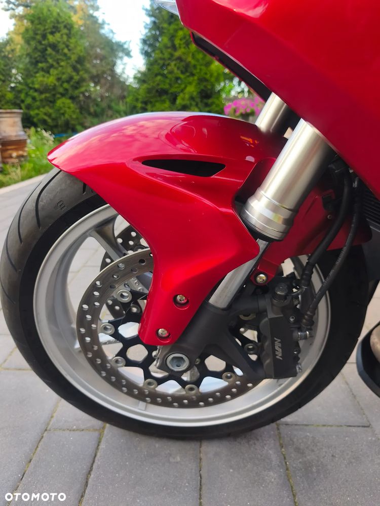 Honda VFR - 17