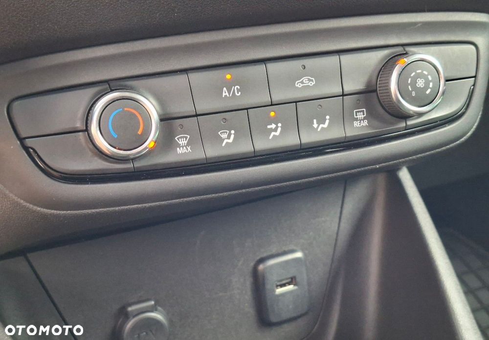 Opel Crossland X - 26