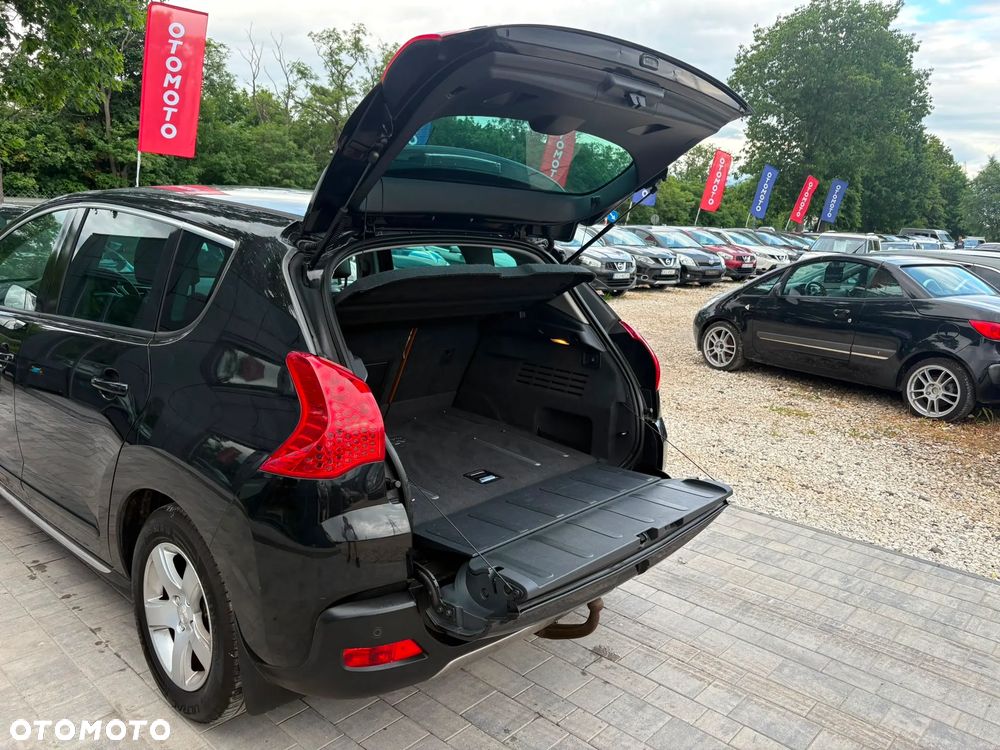 Peugeot 3008 Hybrid4 - 16