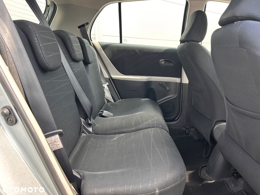 Toyota Yaris 1.3 Sol - 19