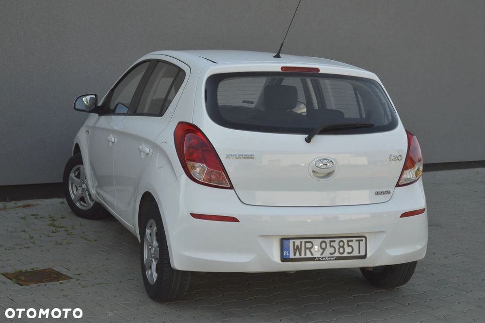 Hyundai i20 - 20