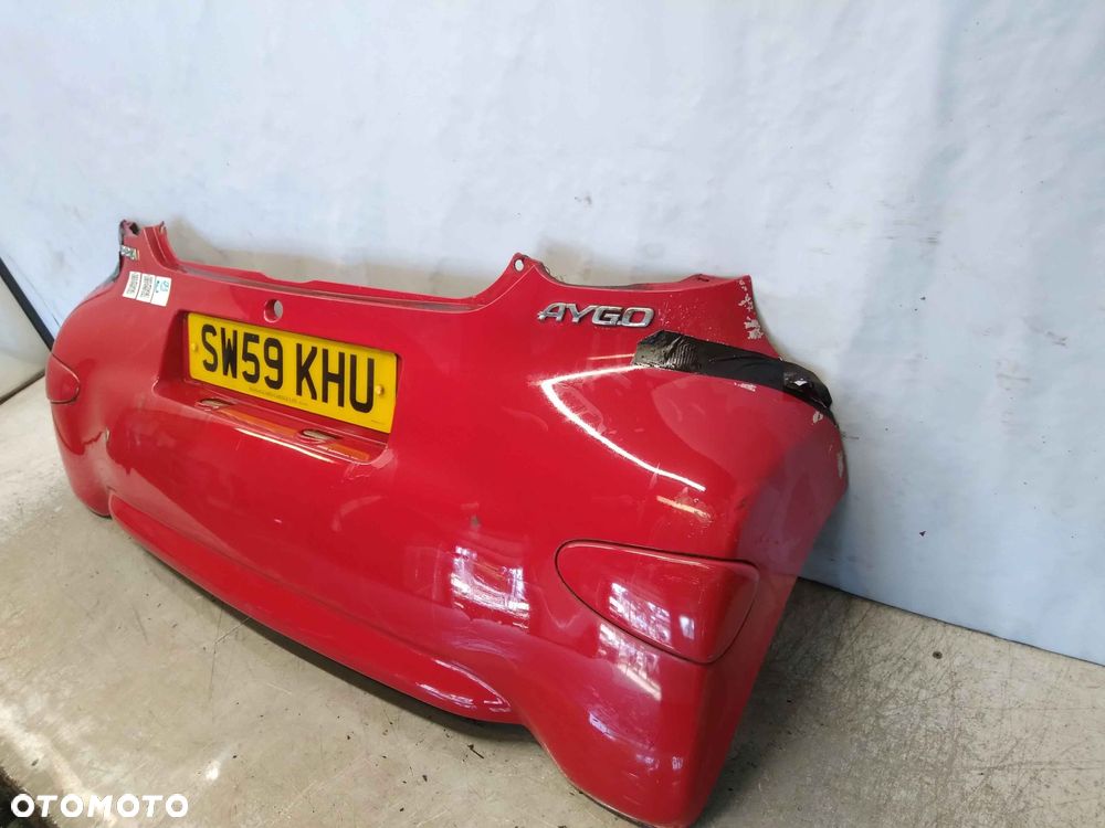 ^ ZDERZAK TYŁ TYLNY TOYOTA AYGO I 1 3P0 CZERWONY - 5