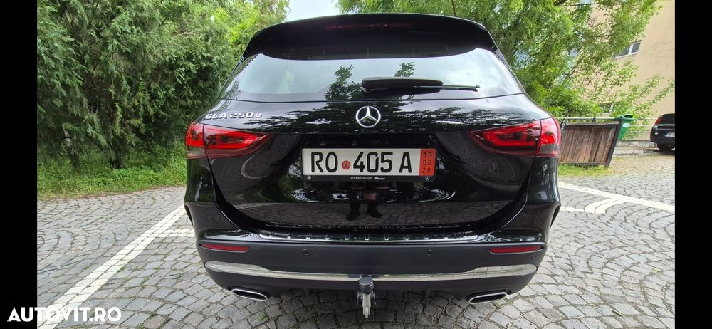 Mercedes-Benz GLA 250 e - 8