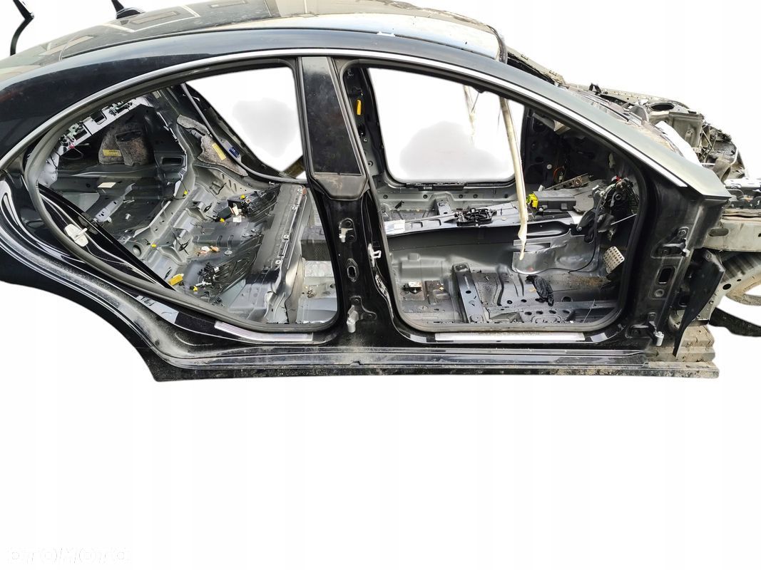 PRÓG PRAWY SŁUPEK ŚRODKOWY MERCEDES CLS C218 W218 KOLOR 197 - 1