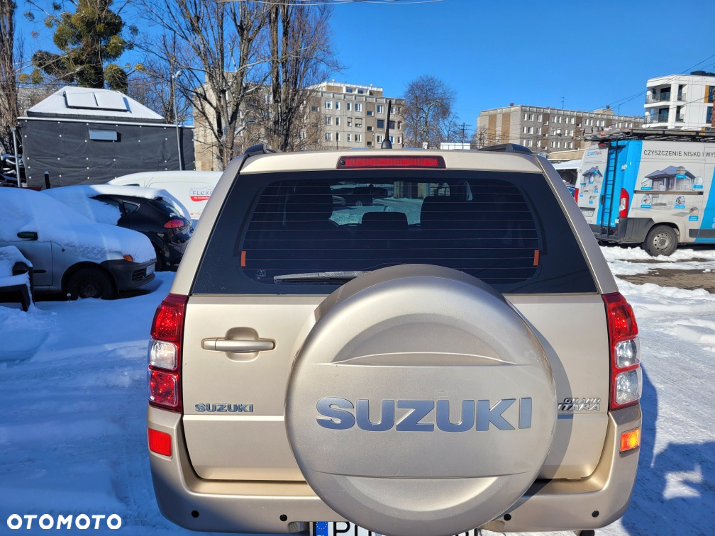 Suzuki Grand Vitara 2.0 - 3