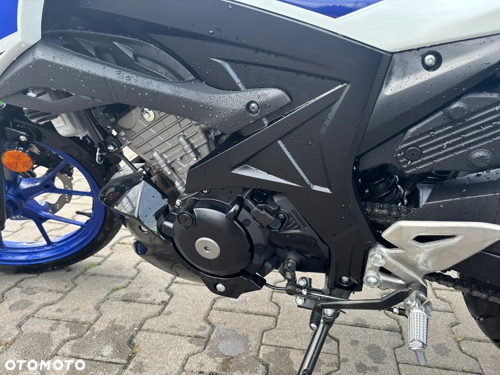 Suzuki GSX - 7