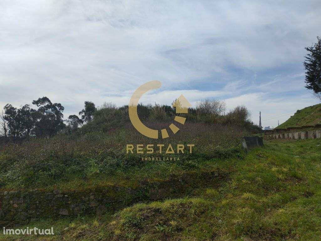 Terreno com 12.340 m2 de área total, no Lugar de Currais, freguesia de - Grande imagem: 3/25