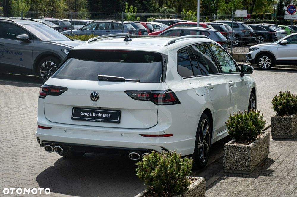 Volkswagen Golf - 10