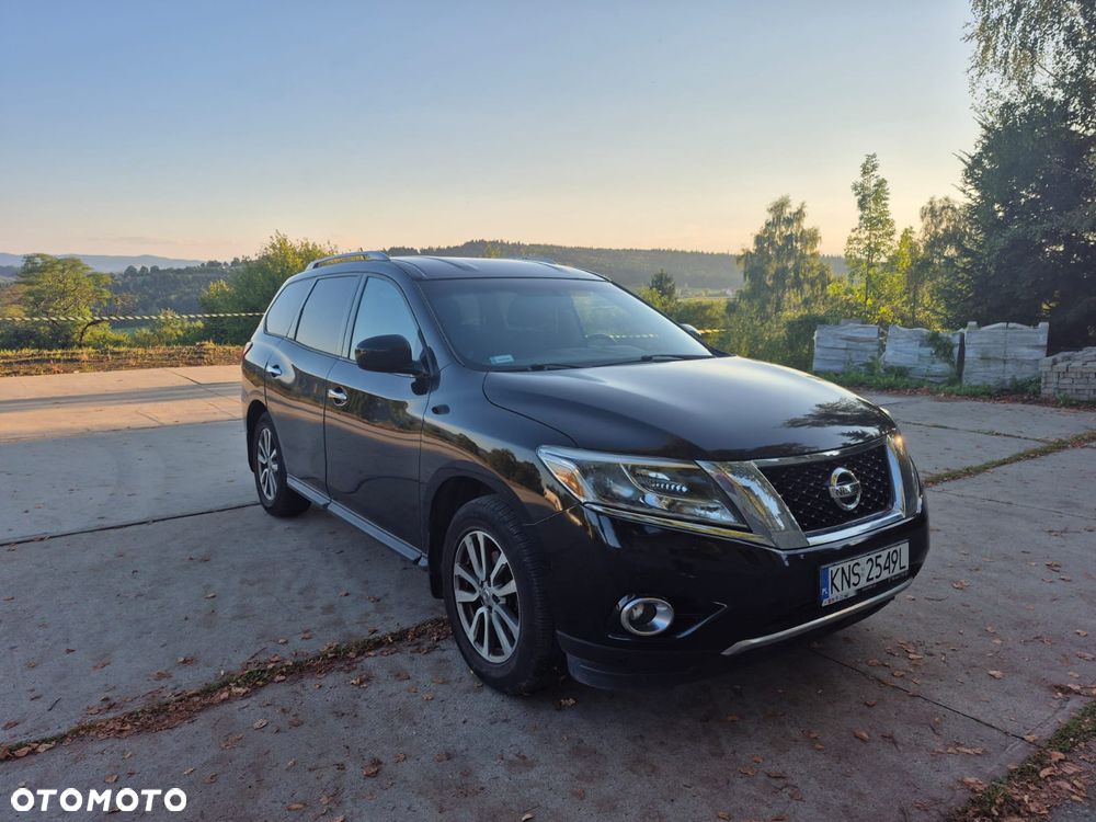 Nissan Pathfinder - 1