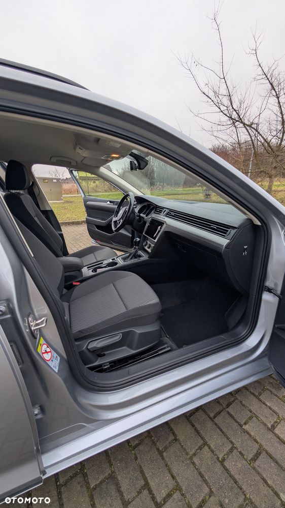 Volkswagen Passat 2.0 TDI BMT Trendline - 6