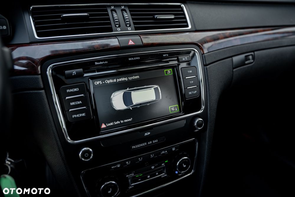 Skoda Superb 2.0 TDI Comfort DSG - 31