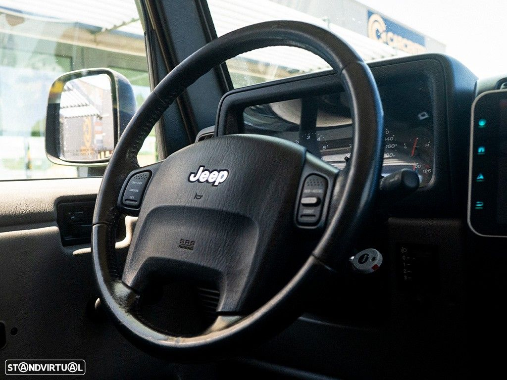 Jeep Wrangler 4.0 Auto Sahara - 6