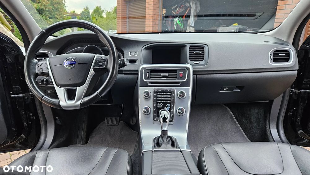 Volvo V60 Cross Country - 35