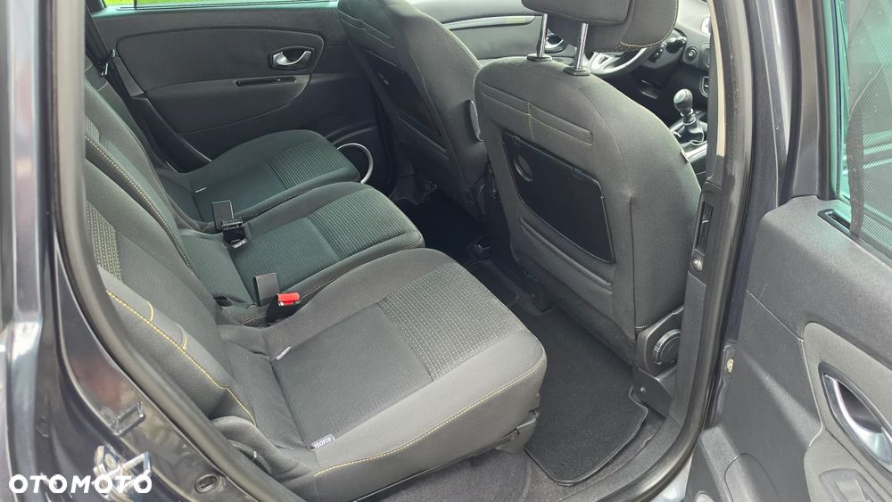 Renault Grand Scenic 1.6 16V 110 Expression - 9