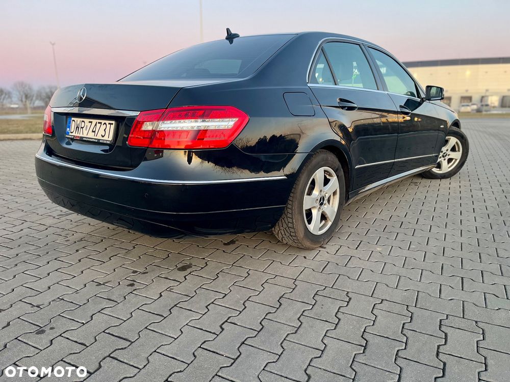 Mercedes-Benz Klasa E 200 CDI DPF BlueEFFICIENCY Automatik Elegance - 5