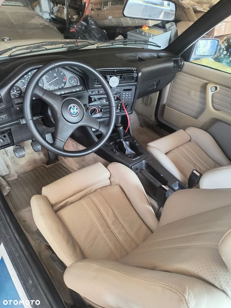 BMW Seria 3 325e - 20