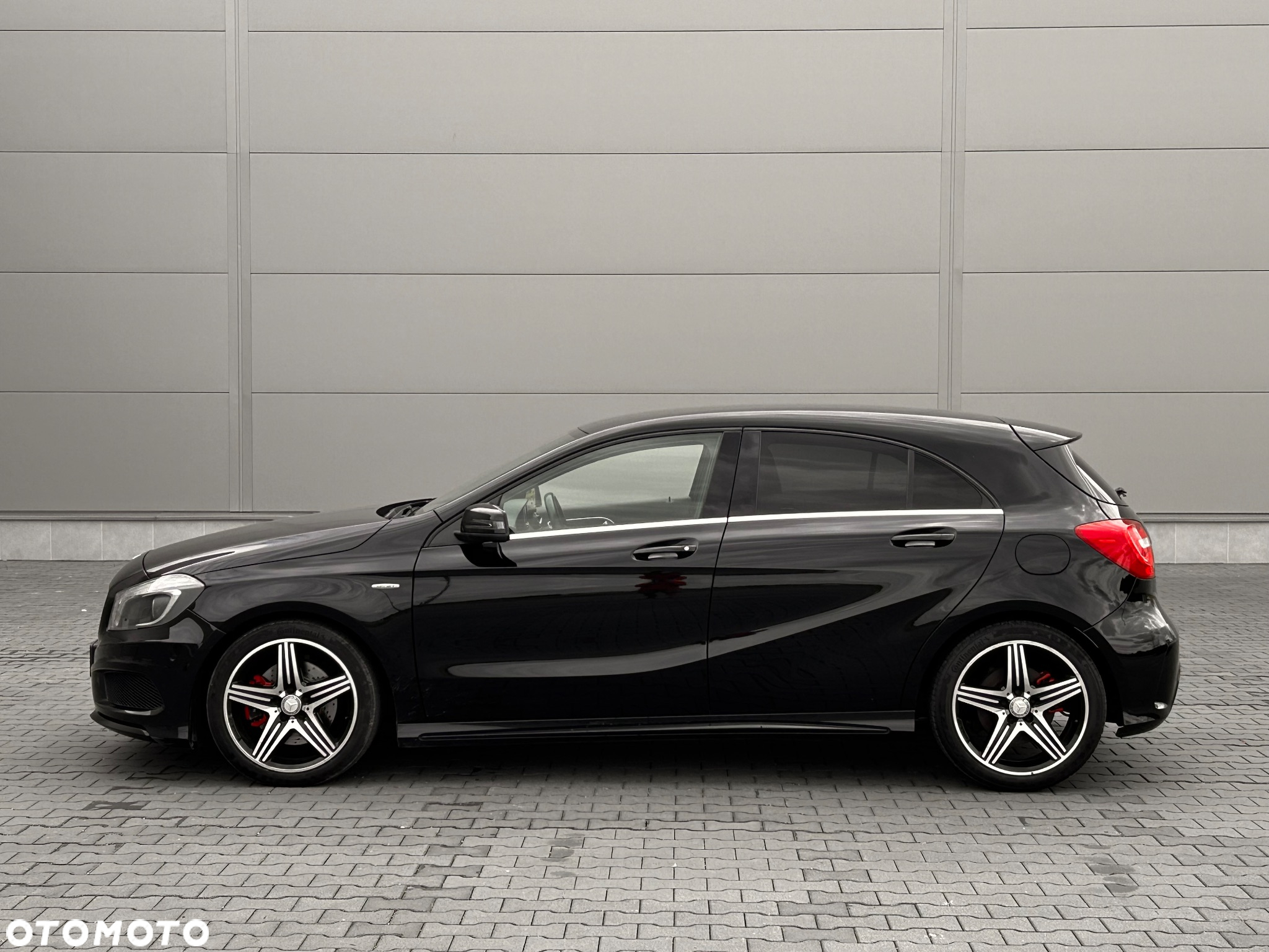 Mercedes-Benz Klasa A 250 (BlueEFFICIENCY) 7G-DCT AMG Sport - 15