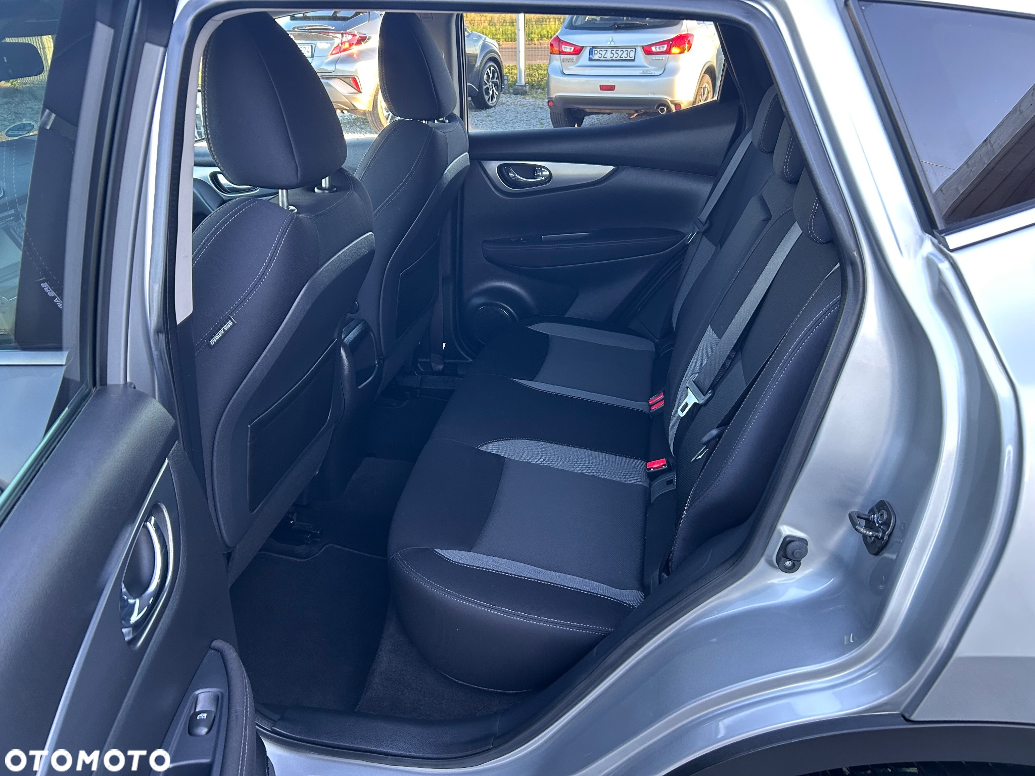Nissan Qashqai 1.6 DIG-T N-Connecta - 14