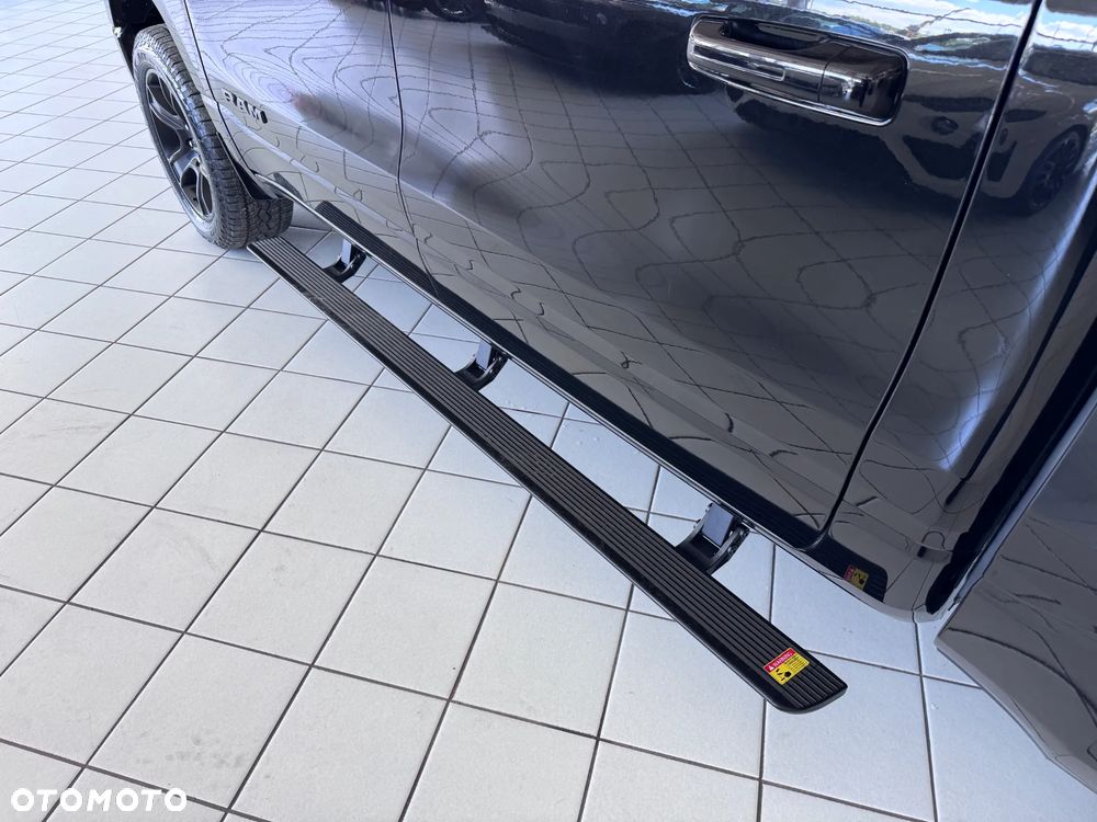 RAM 1500 5.7 Crew Cab Bighorn - 10