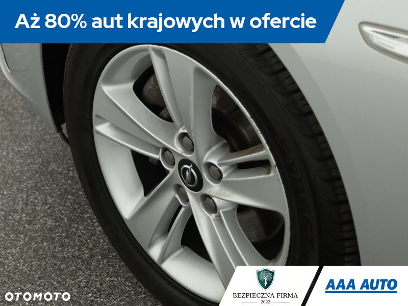 Opel Insignia - 10