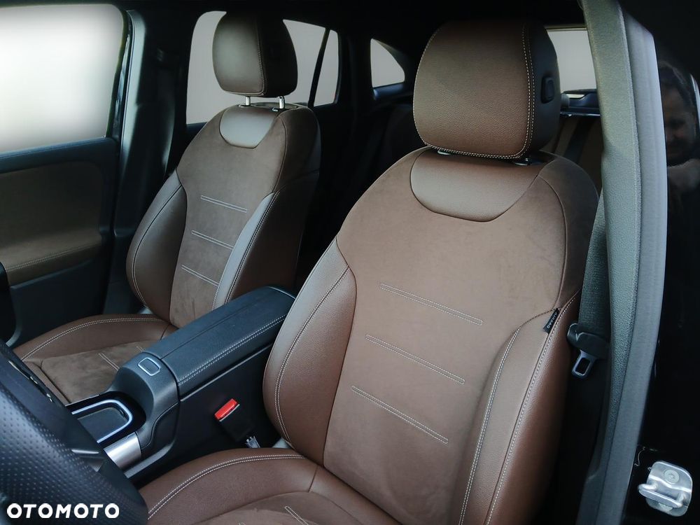 Mercedes-Benz GLA 220 4Matic 8G-DCT AMG Line Advanced Plus - 22