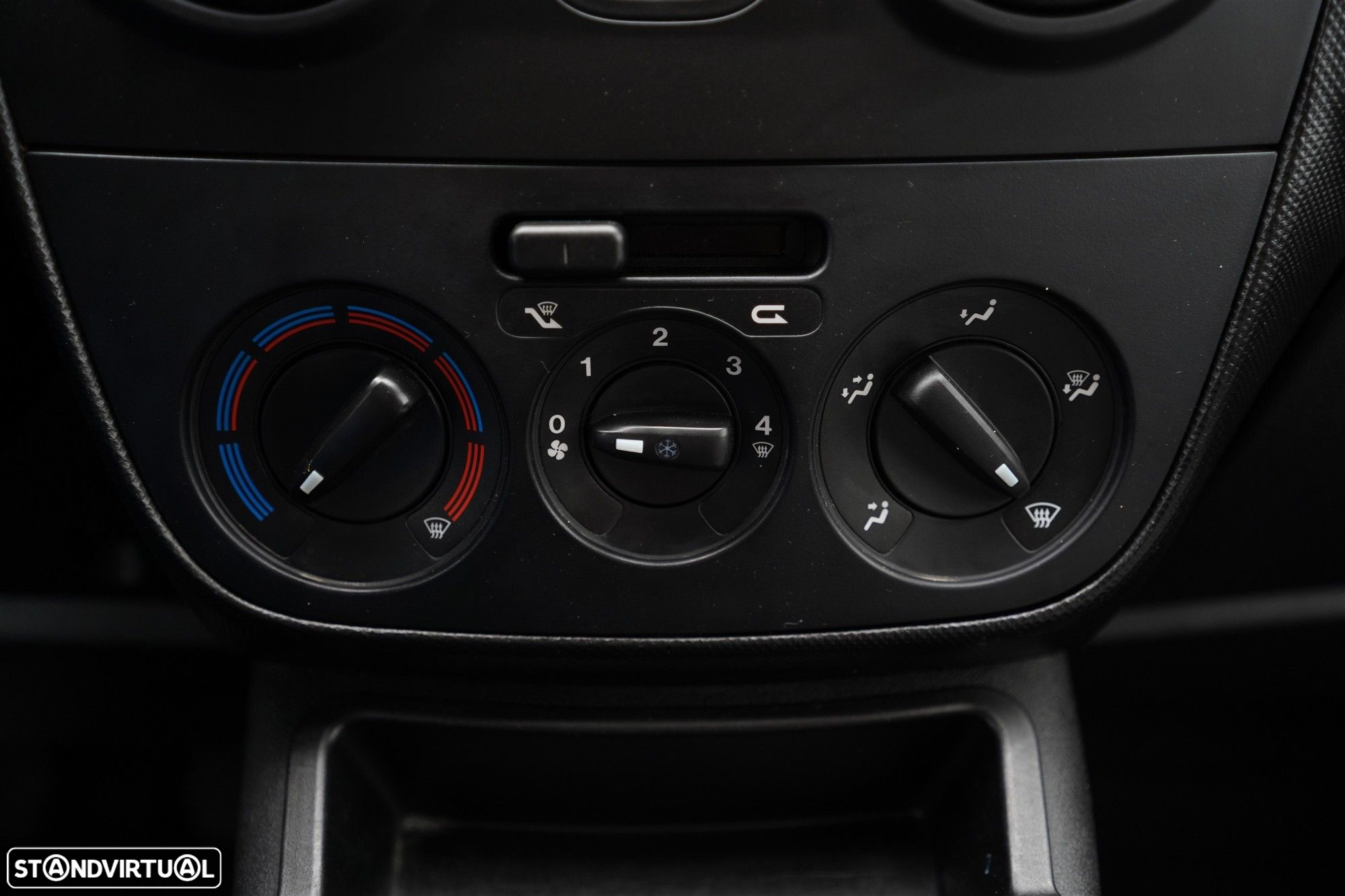 Fiat Fiorino 1.3 M-jet Adventure - 15