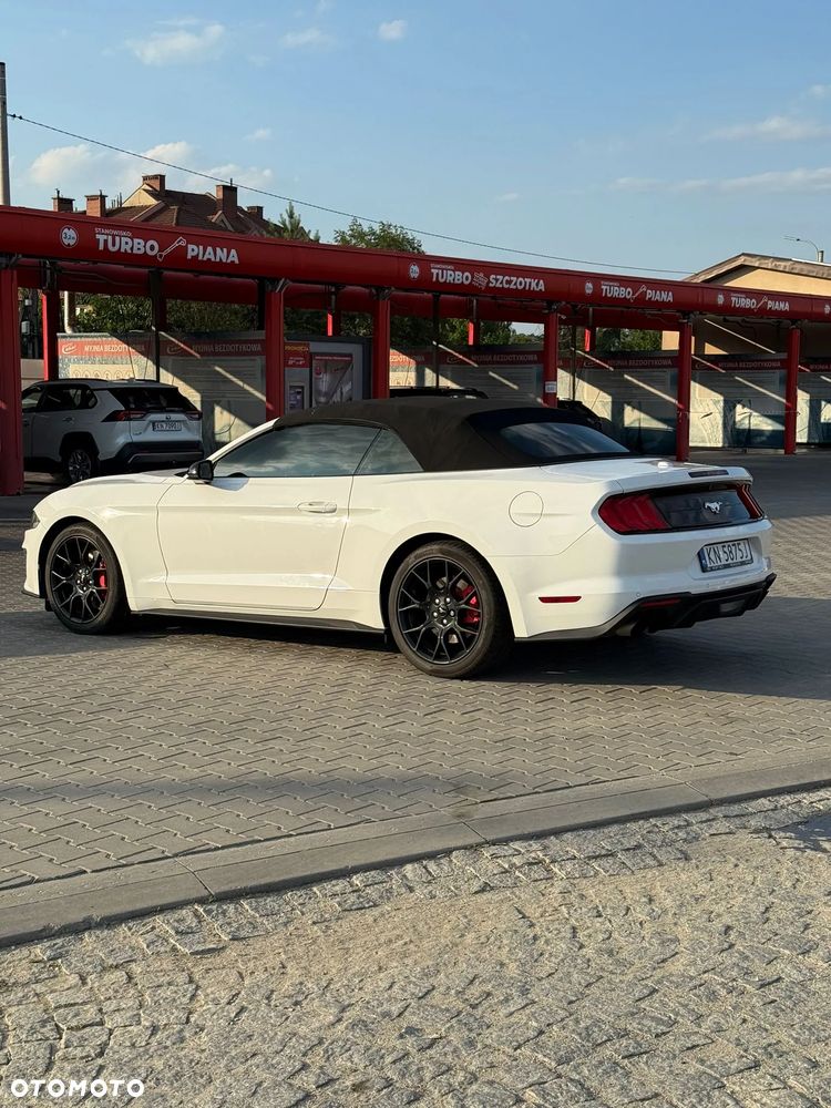 Ford Mustang Cabrio 2.3 Eco Boost - 4