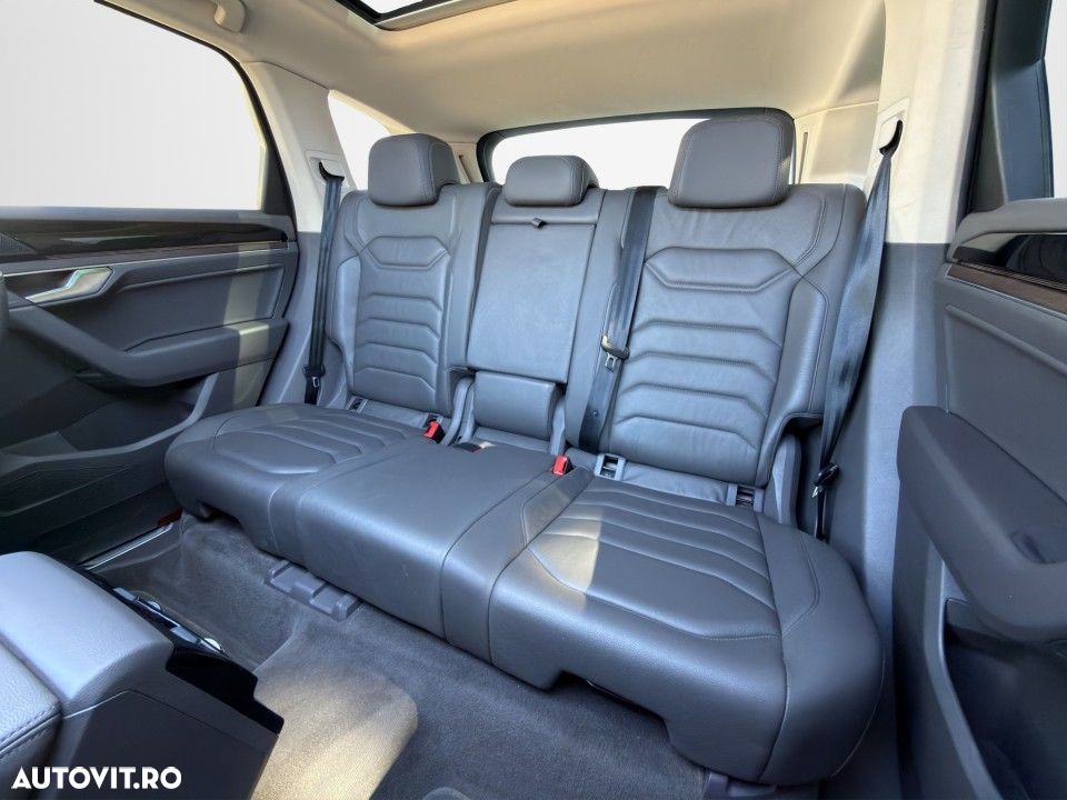 Volkswagen Touareg - 23