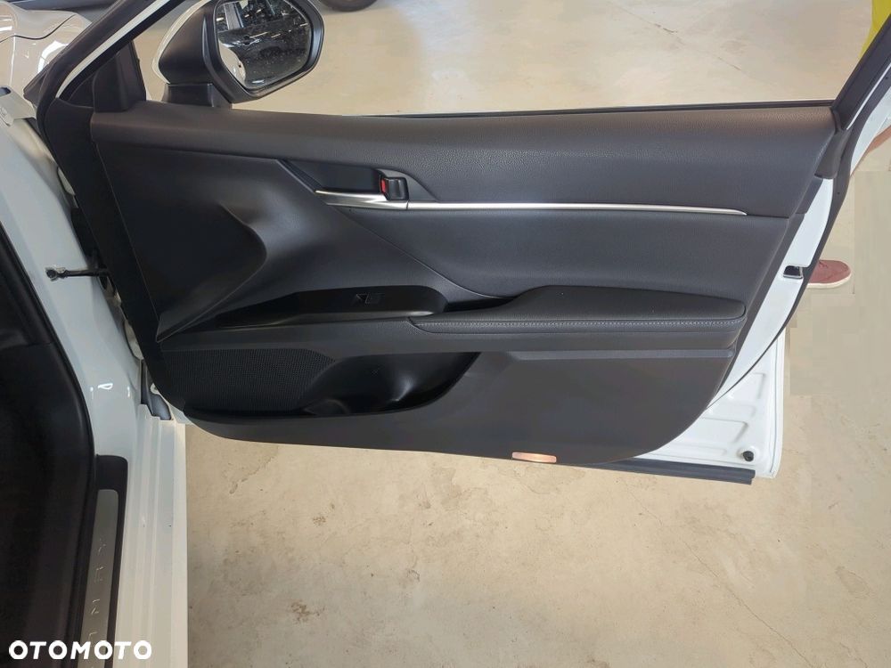 Toyota Camry 2.5 Hybrid Prestige CVT - 20