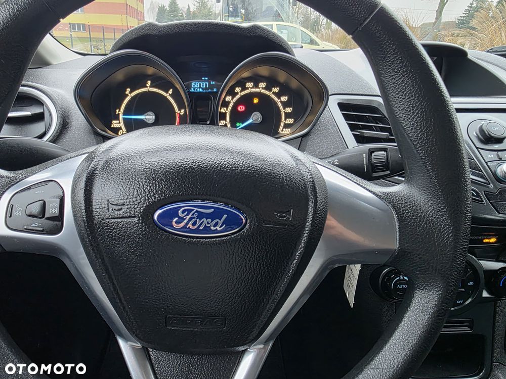 Ford Fiesta 1.5 TDCi Champions Edition - 19