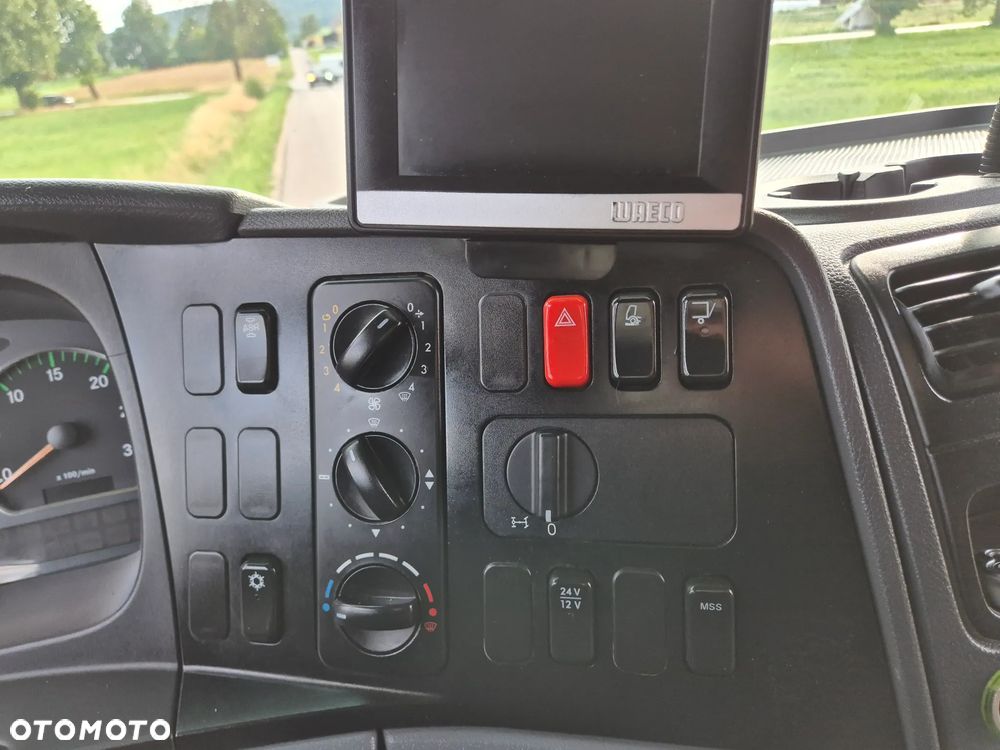Mercedes-Benz Atego 1224 z Niemiec 9m kontener izoterma podział manual 1222 okazja - 30