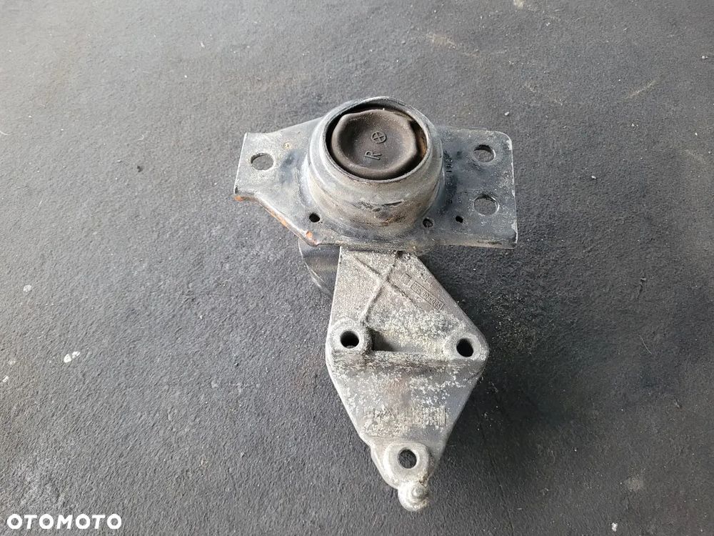 Poduszka silnika Łapa 8200415656 Renault Scenic 2 1,5 DCI - 4