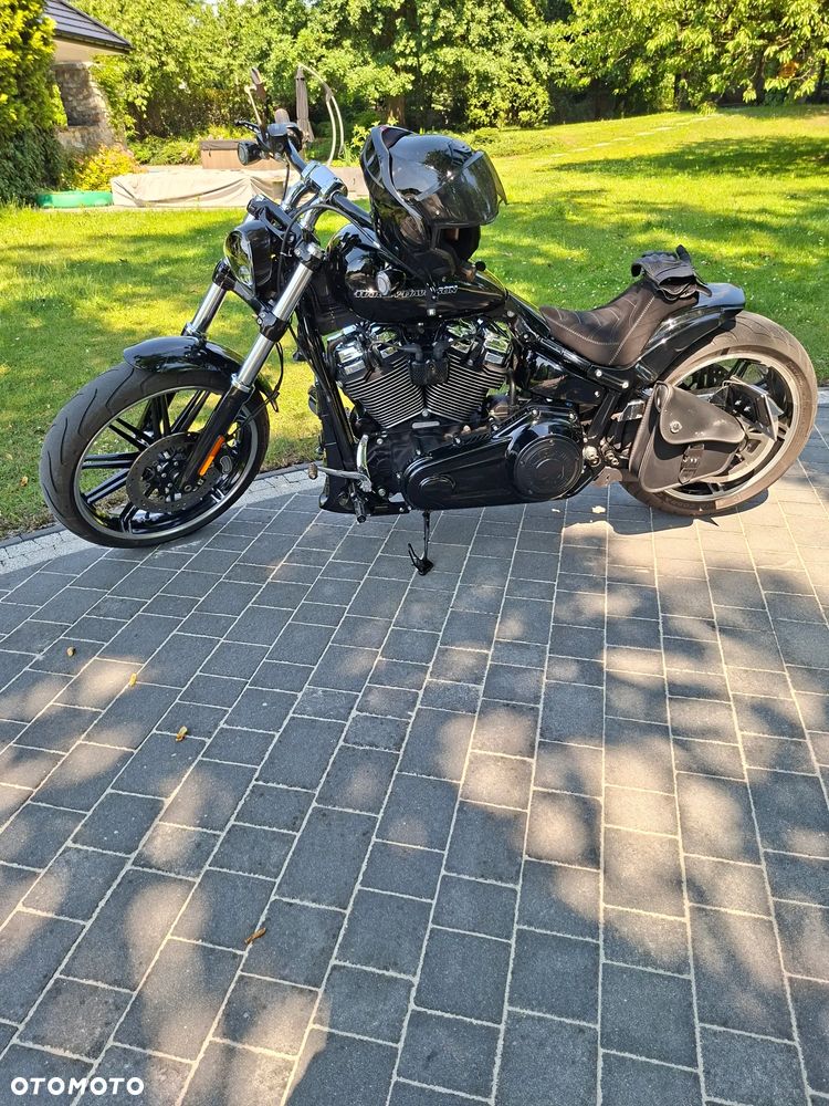 Harley-Davidson FXSB Breakout - 12