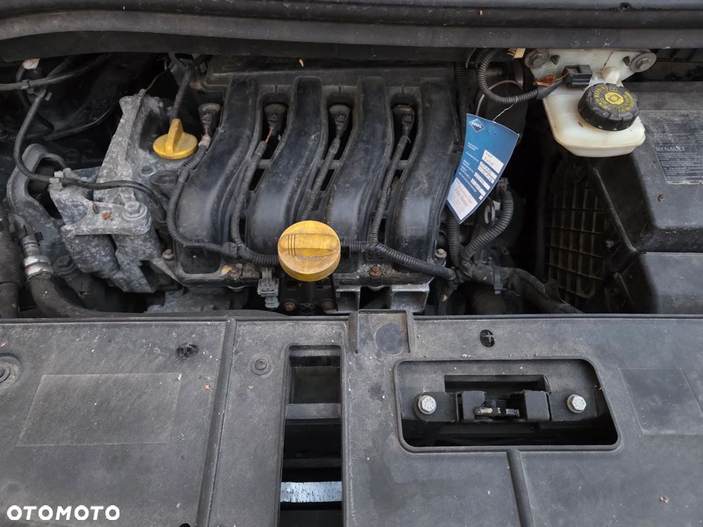 Renault Scenic 1.6 16V 110 Dynamique - 7