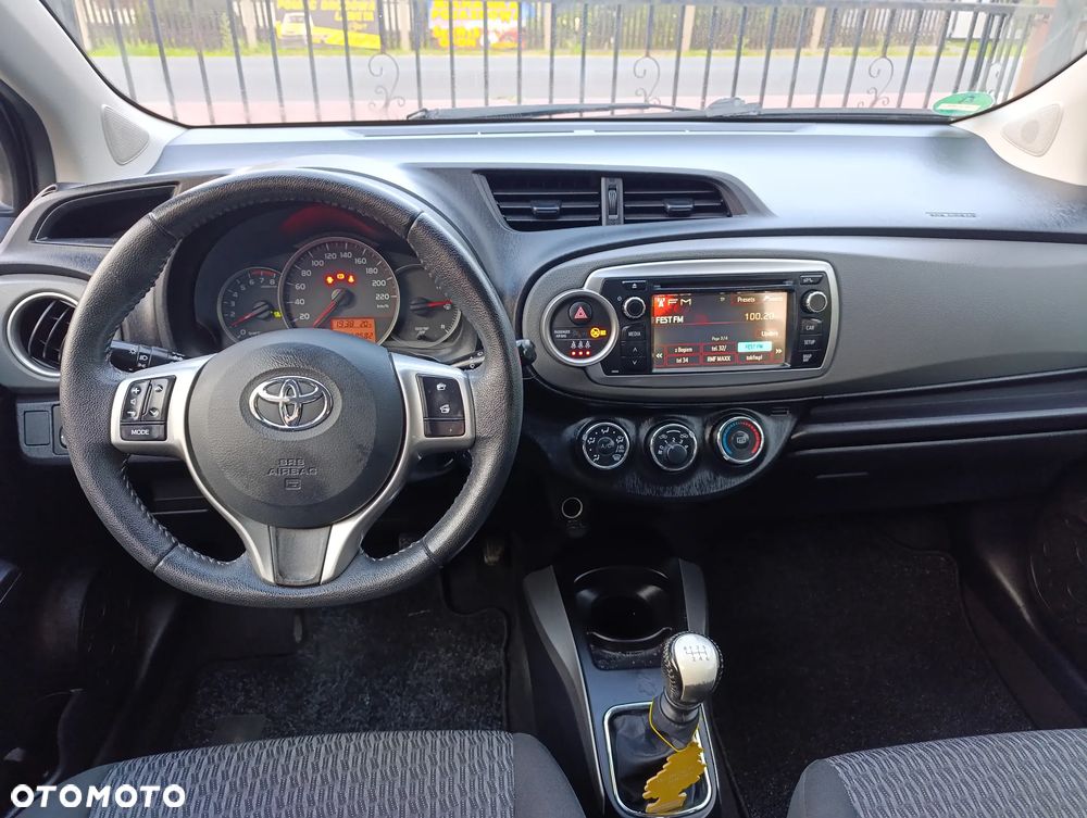 Toyota Yaris 1.33 Dynamic - 10