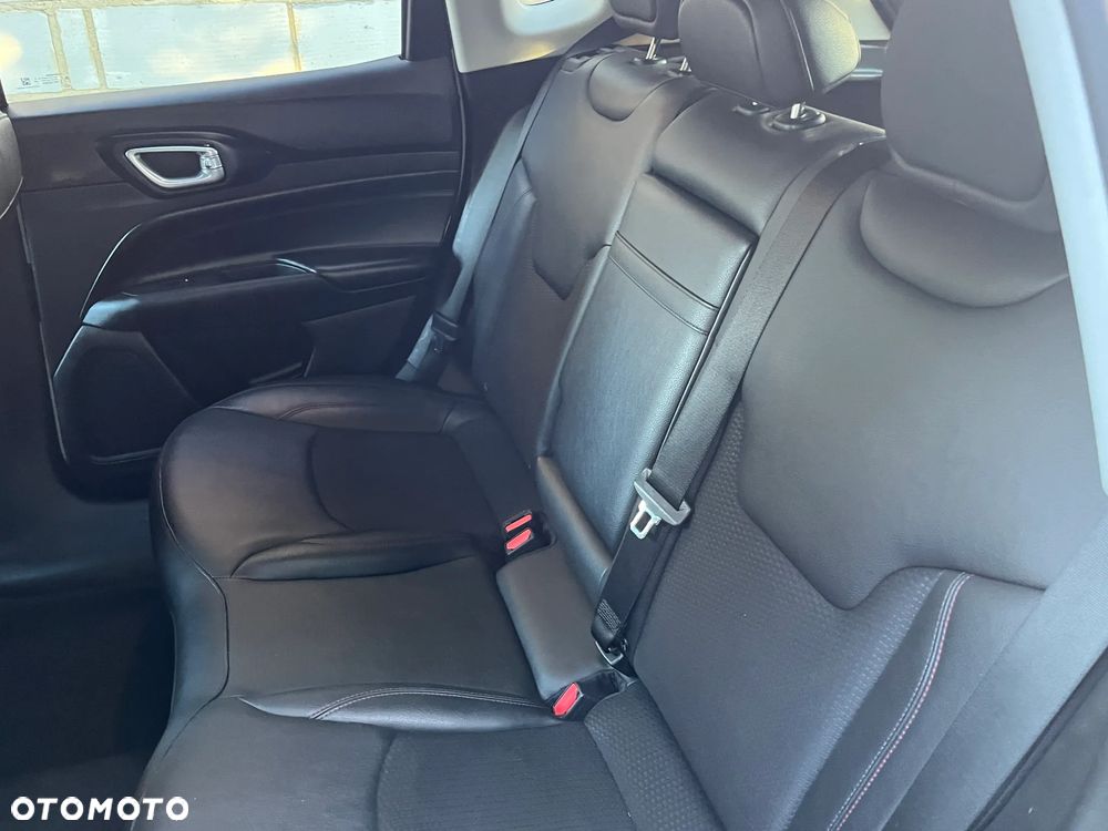 Jeep Compass 1.3 T4 4xe Automatik Trailhawk - 9